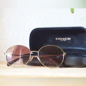 NWT Coach Lia Round Sunglasses